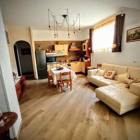 La Ramasola & Il Datterino Apartment *